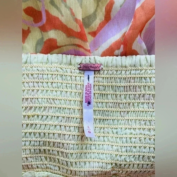Free People Kyle Printed Top in Citrus Size Large NWOT $98 - Picture 4 of 7
